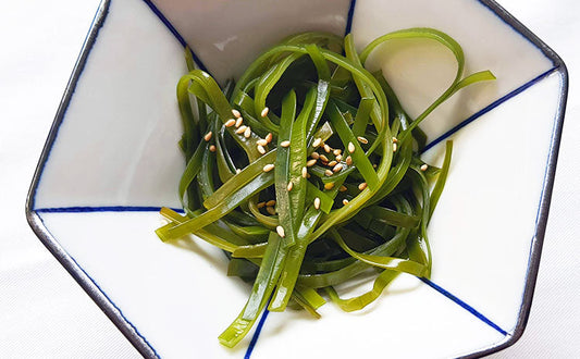 磯の香りが広がる炒め昆布